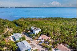 660 Gulf Bay Rd, Longboat Key, FL 34228