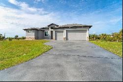 195 W Pine Valley Ln, Rotonda West, FL 33947