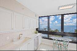 575 Sanctuary Dr #A201, Longboat Key, FL 34228