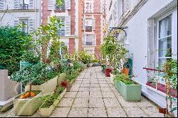 Duplex on wooded courtyard - near Passy