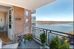 2621 Palisade Avenue 14F In Spuyten Duyvil, New York