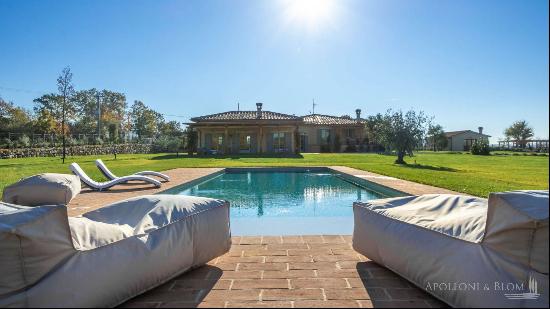 Del Fiora Estate with villa and horse paddocks, Manciano - Tuscany