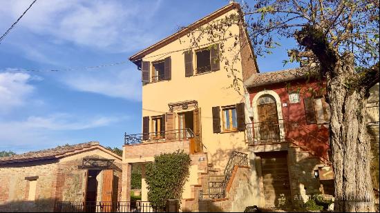 Semi-detached with cottage and orchard, Citta della Pieve - Umbria