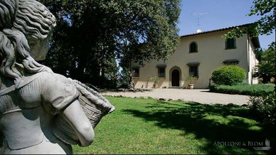 Il Cigno Historical Mansion with wine estate, Florence