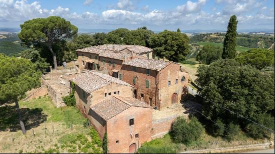 Il Convento with truffle, vineyards and olive grove Siena - Toscana