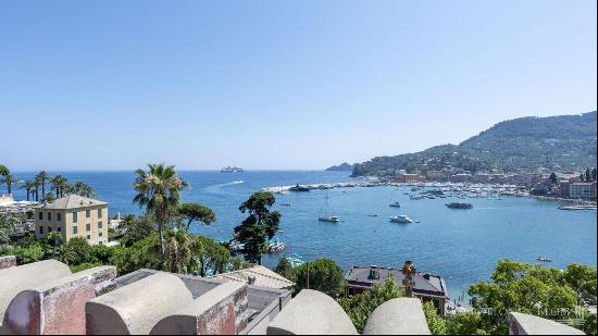 Seafront Penthouse with turret and terrace, Santa Margherita Ligure