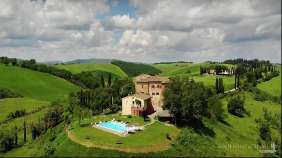 Castello Mill'Anni with country resort, Siena - Tuscany