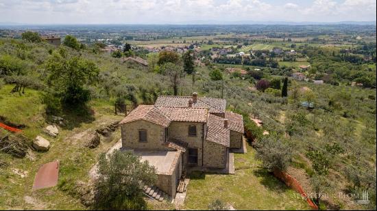 Portion of stone Country house with Views, Cortona, Arezzo - Tuscany