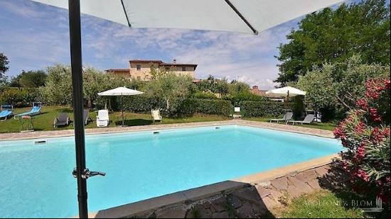 Historic House with condo pool, Colle di Val d'Elsa - Toscana