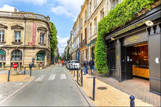 BORDEAUX - CHARTRONS / JARDIN PUBLIC - SUPERBE APPARTEMENT 63M² AVEC TERRASSE -…