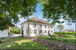 Sumptuous historic property on a wine-growing estate