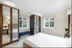 Recently renovated two-bedroom apartment in Knightsbridge