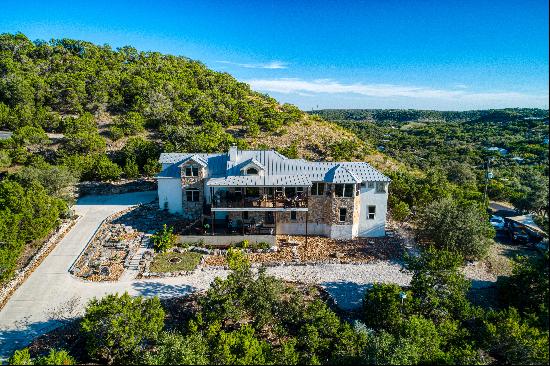 Gorgeous Canyon Lake Home!