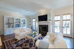 Beautiful Completely Renovated Townhome in the Heart of Buckhead