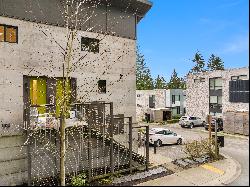 522 Madrona Way Northeast #A2, Bainbridge Island, WA 98110