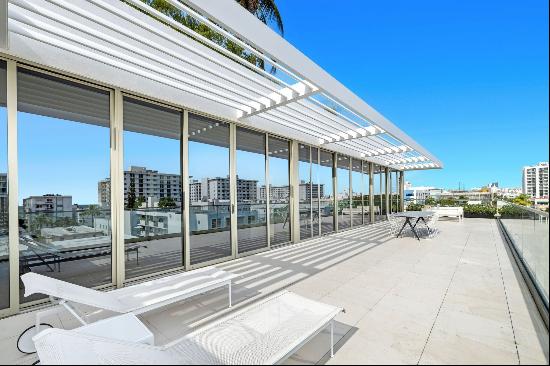 300 Collins Ave,Miami Beach, FL, 33139