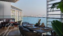 Exquisite 3-Bedroom Apartment with Sea and Park Views