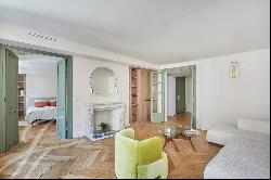 Superb Renovated and Air-Conditioned 3-Bedroom Apartment in Saint-Germain-des-Prés