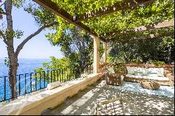 One of a kind - Frontline Villa with Direct Sea Access and Boat House