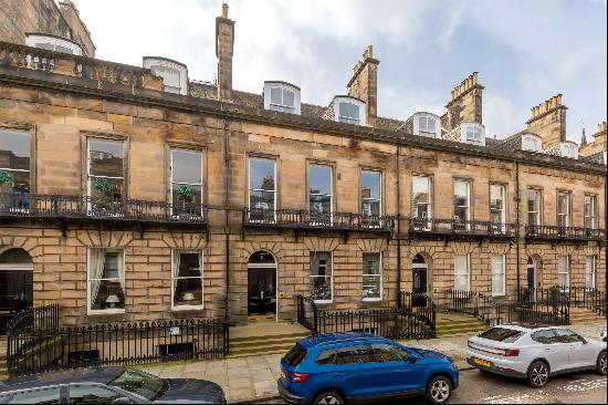 An impressive West End Georgian home with beautiful proportions, period details and a cont