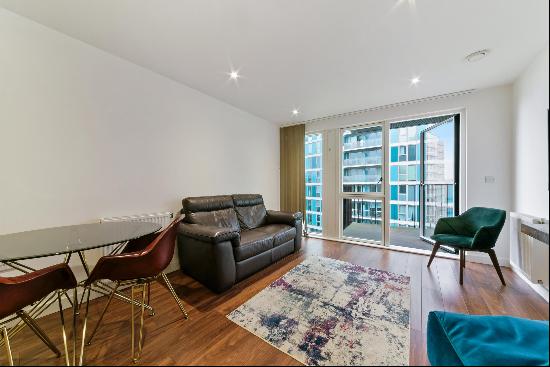 Modern one bedroom apartment in Southmere House, E15