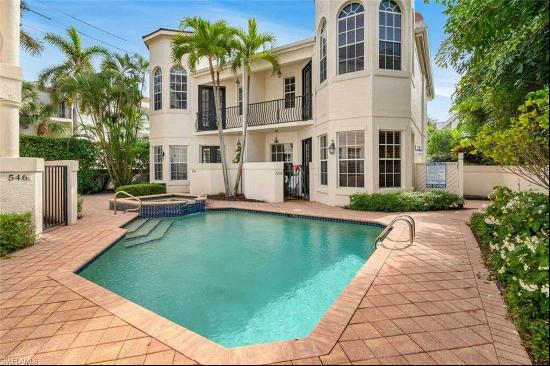 554 3Rd Ave, #1B, Naples, FL, 34102, USA