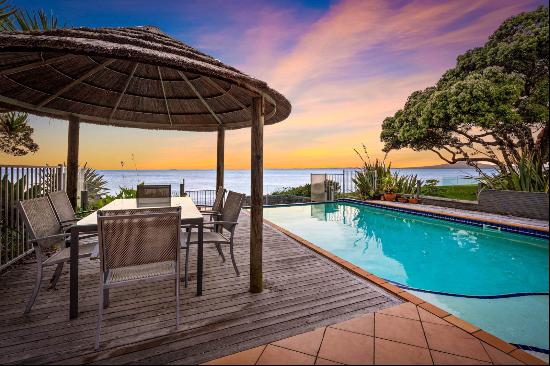 14 The Esplanade, Campbells Bay, Auckland, NEW ZEALAND