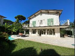 Private Villa for sale in Forte Dei Marmi (Italy)