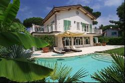 Private Villa for sale in Forte Dei Marmi (Italy)