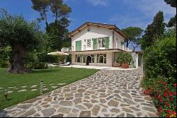 Private Villa for sale in Forte Dei Marmi (Italy)