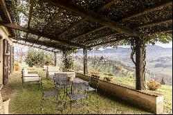 Panoramic country house with pool in the umbrian hills