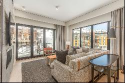 Pristine Ski In/Out Luxury Condo with Magnificent Views