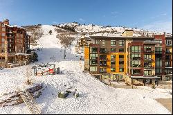 Pristine Ski In/Out Luxury Condo with Magnificent Views