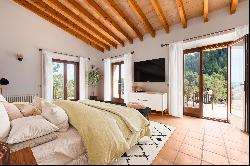 Villa in Cala Deià with a holiday rental licence