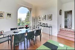 SAINT-JEAN-DE-LUZ, NEAR CHANTACO GOLF COURSE - A 137 SQM APARTMENT WITH A TERRACE