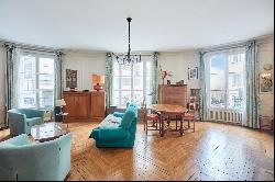 Paris 16th District – An elegant 5-bed family apartment