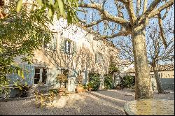 18th-century Maison de Maître set in landscaped grounds, swimming pool. 5 minutes from th