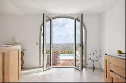 Close to Saint-Paul-de-Vence - Beautiful contemporary style property in a residential area