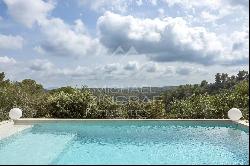 Close to Saint-Paul-de-Vence - Beautiful contemporary style property in a residential area