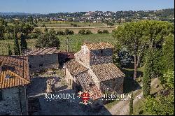 COUNTRYSIDE VILLA FOR SALE IN ANGHIARI, TUSCANY