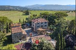 COUNTRYSIDE VILLA FOR SALE IN ANGHIARI, TUSCANY