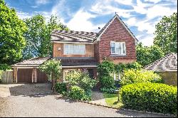 Old Oak Close, Cobham, Surrey, KT11 2TF