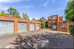 Croft Court, Breadcroft Lane, Harpenden, Hertfordshire, AL5 4UB