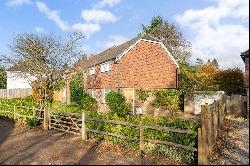 Dodsley Grove, Easebourne, Midhurst, West Sussex, GU29 9BE