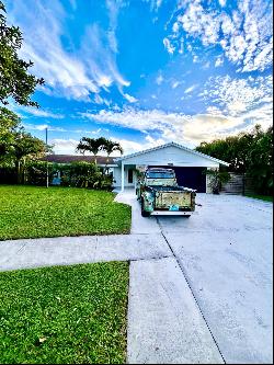 5220 Benjamin Avenue, Boynton Beach FL 33472