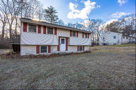 23 Pinewood Drive, Merrimack NH 03054