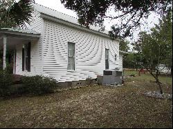 64 W Live Oak Avenue, Defuniak Springs FL 32435