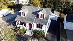 56 Greenway Road, New London CT 06320