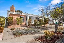 3833 Tomahawk Ln, San Diego CA 92117