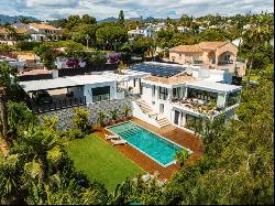 Exquisitely renovated villa set on a large plot in El Rosario, E, Marbella 29604